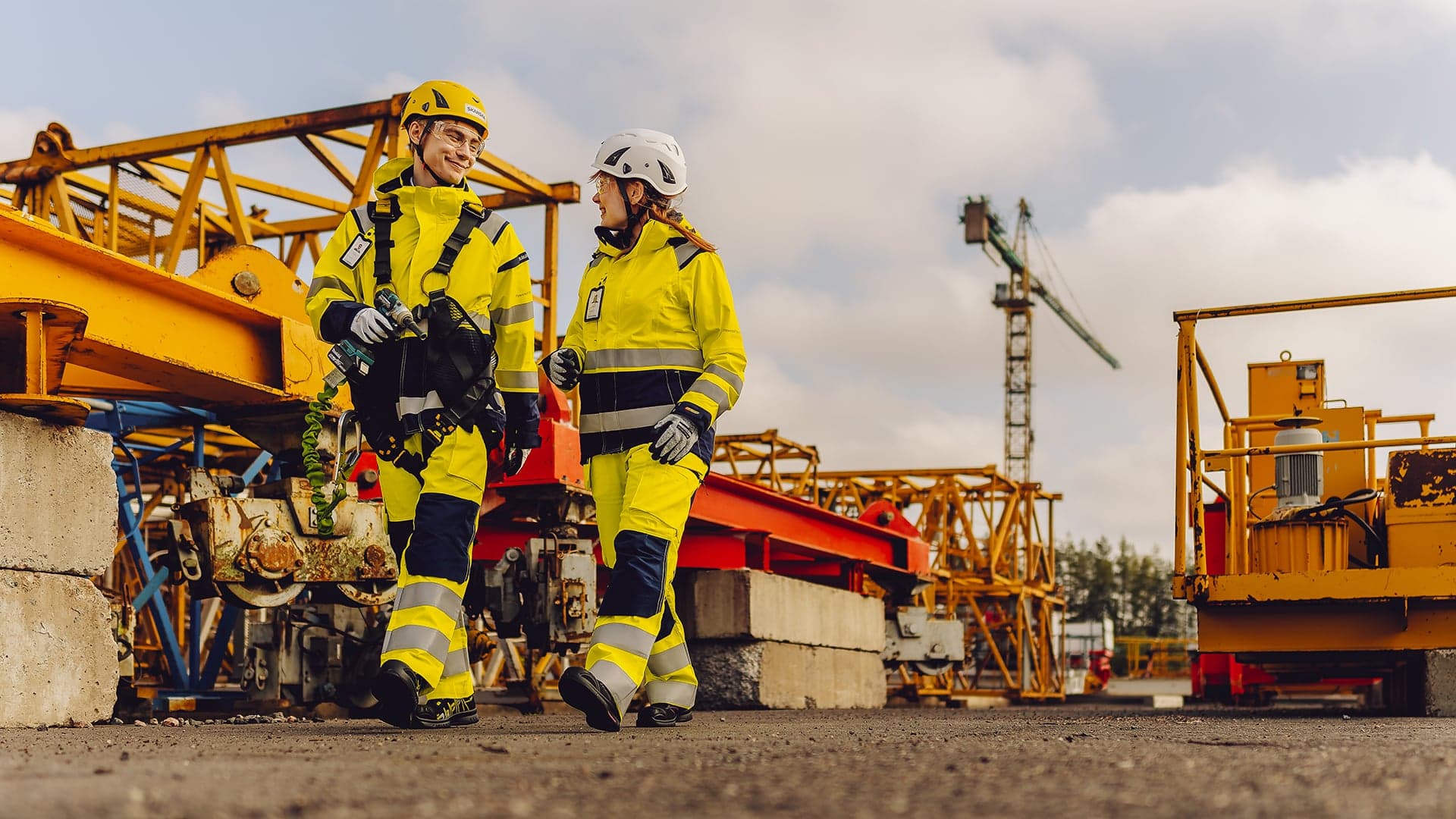 Skanska Rental vahvistaa kalustoaan yrityskaupalla Arkta Reponen Oy:n kanssa